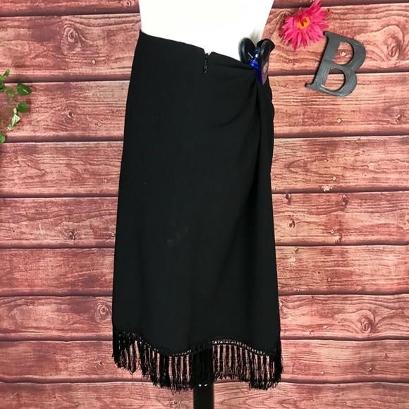 Elegant Black Fringe Hem - Picture 7 of 9